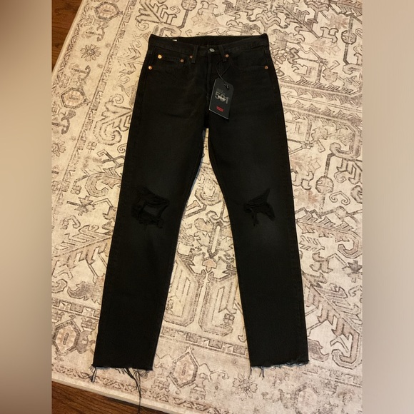 Levi’s - Picture 1 of 5